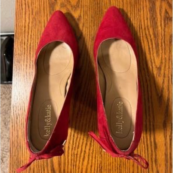 Kelly & Katie Red Suede Pumps size 8.5 - Picture 4 of 5